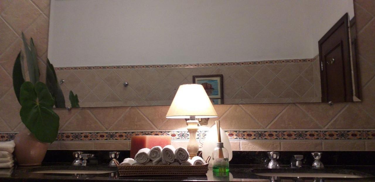 Elephant Guesthouse Beira Mar - Suites Com Cafe Da Manha Ильябела Экстерьер фото